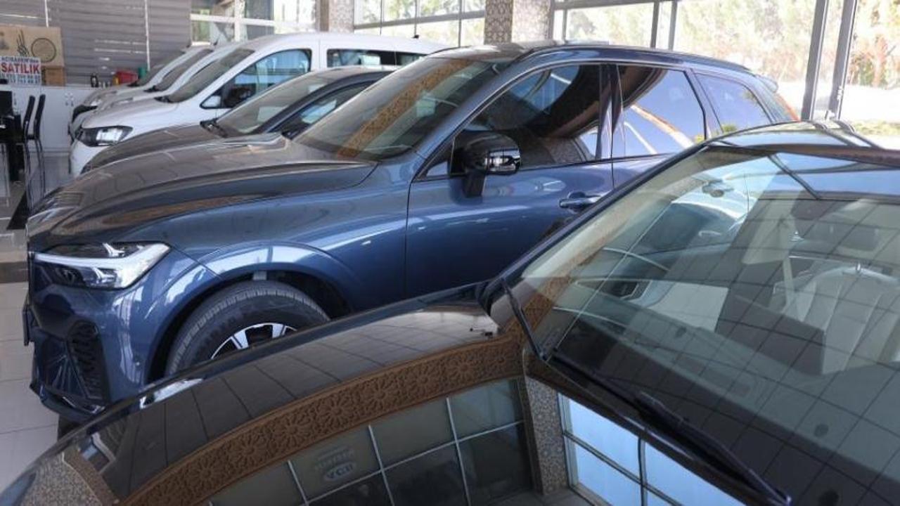 Yüksek faizler otomotive el freni çektirdi