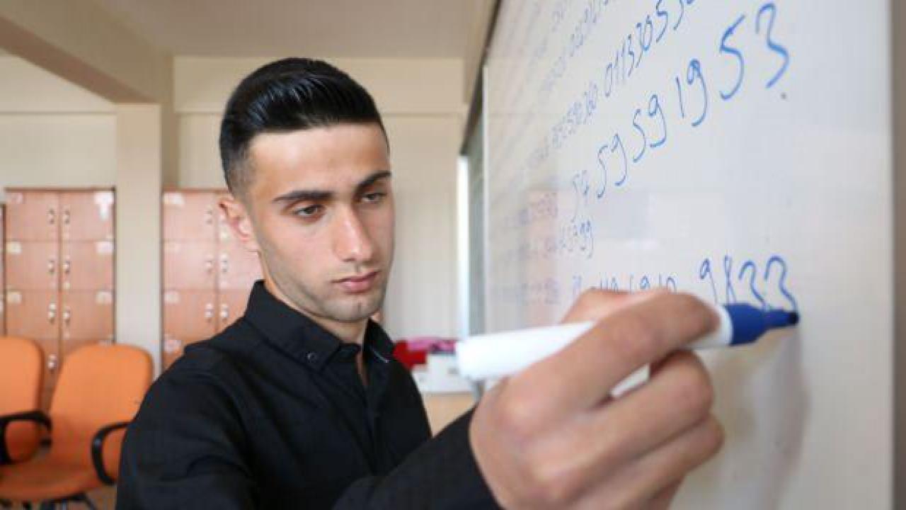 Yüksekovalı öğrenci, Pi sayısıyla Türkiye rekoru kırdı