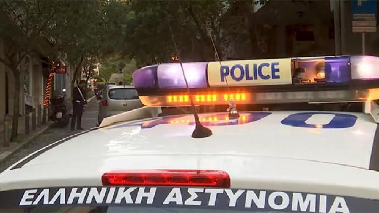 Yunanistan'da 5 polis insan kaçakçılığı suçuna karıştıkları gerekçesiyle gözaltına alındı