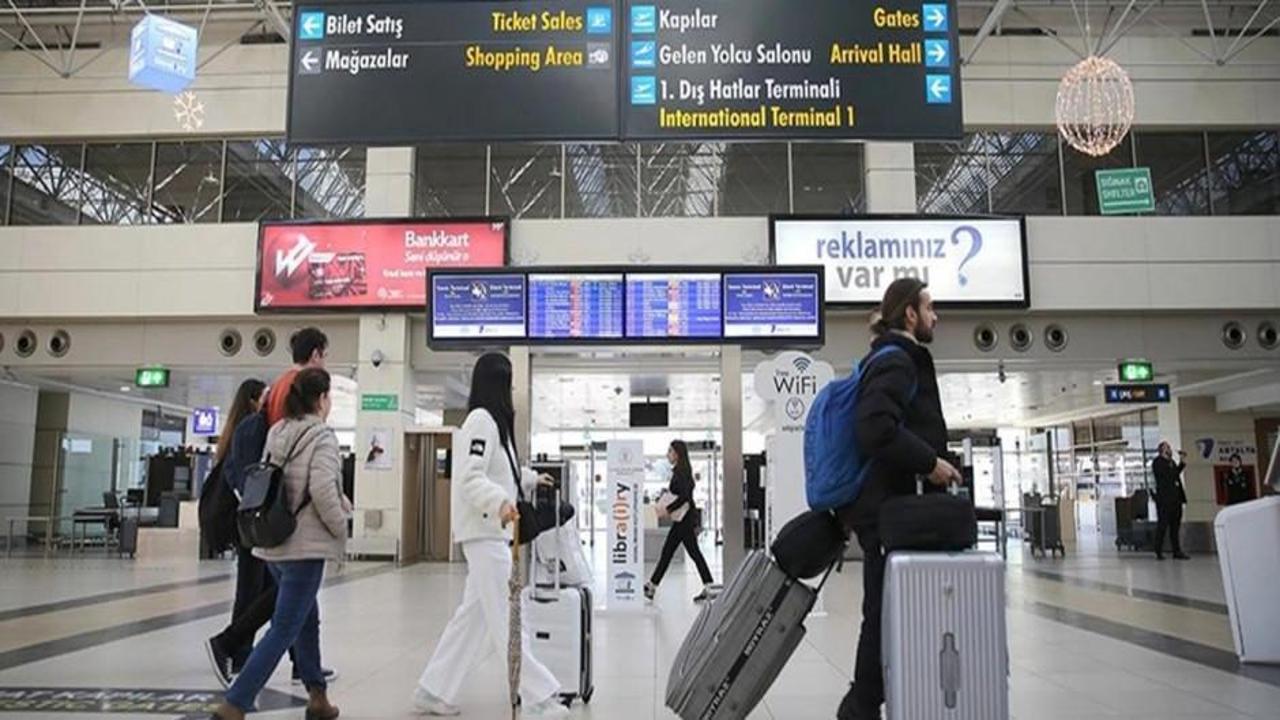 Yurt dışı çıkış harcına zam geldi