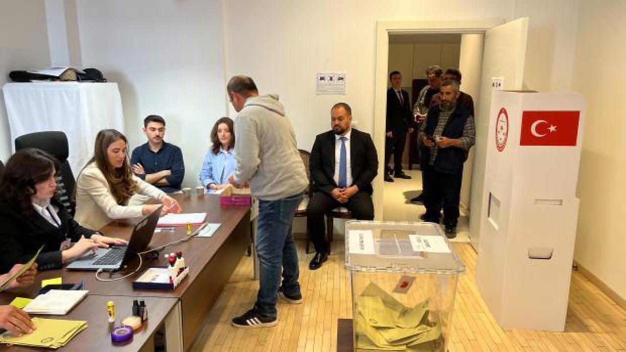 Yurt dışında kullanılan oy sayısı 1,5 milyonu geçti
