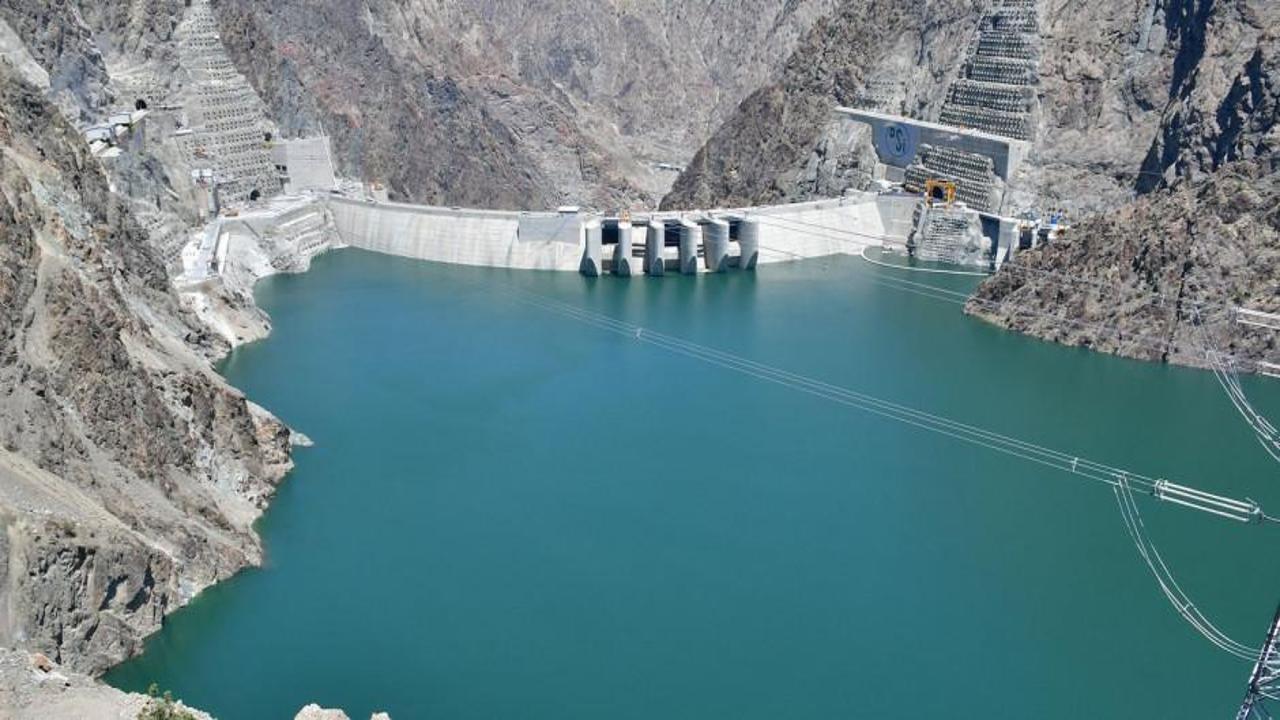 Yusufeli Barajı elektrik üretimi için gün sayıyor