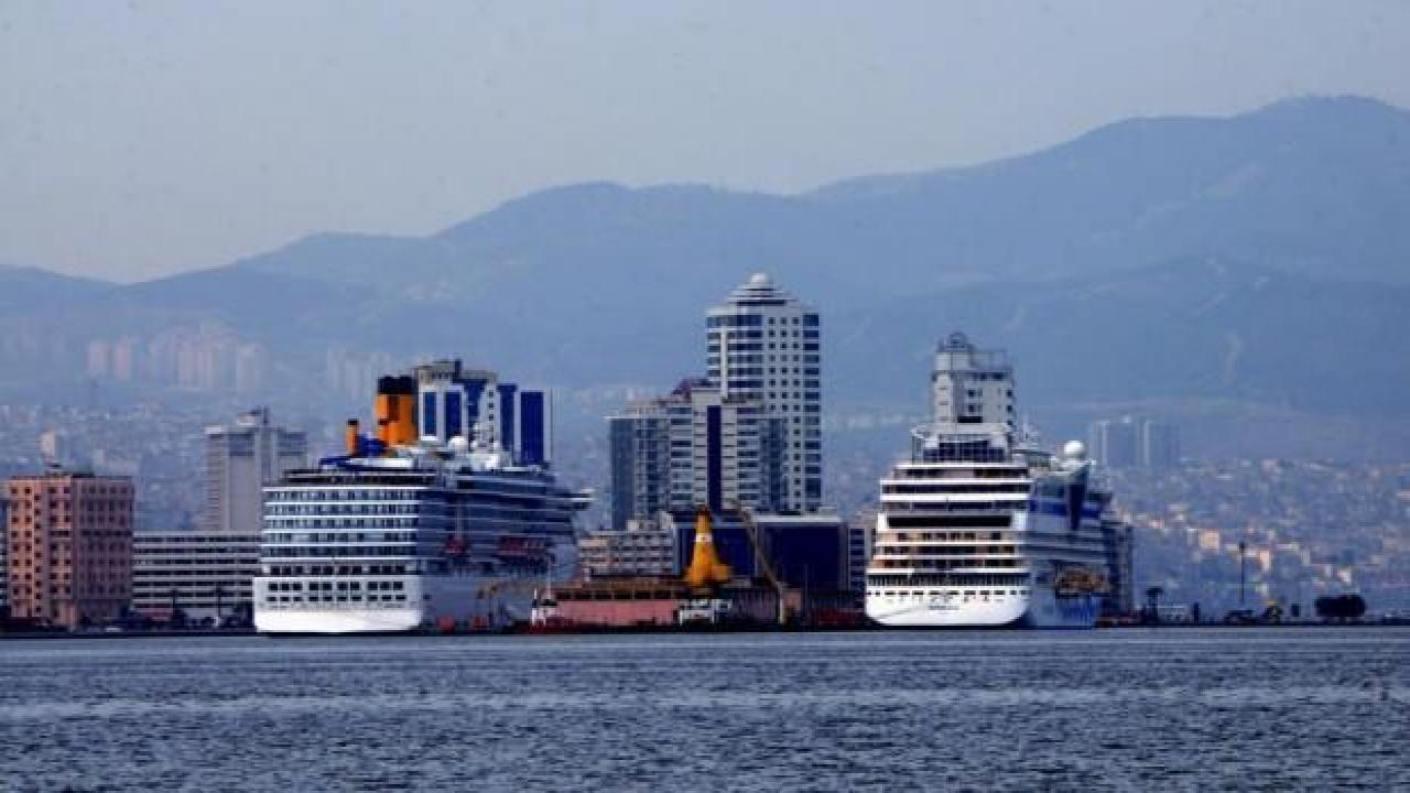 Yüzen otel İzmir Limanı’na demir atacak