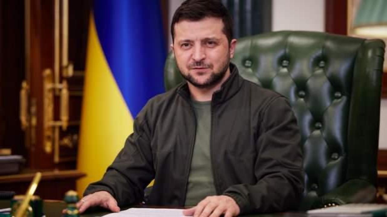 Zelenskiy: Azovstal'dan sivillerin tahliyesi başladı