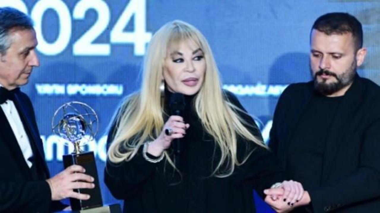 Zerrin Özer'den üzücü haber: Hastalığını açıkladı