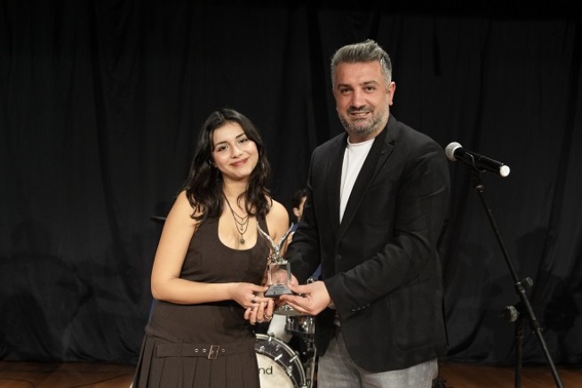 Uğur Mumcu Kültür Merkezi'nde Grup Flakes Konseri