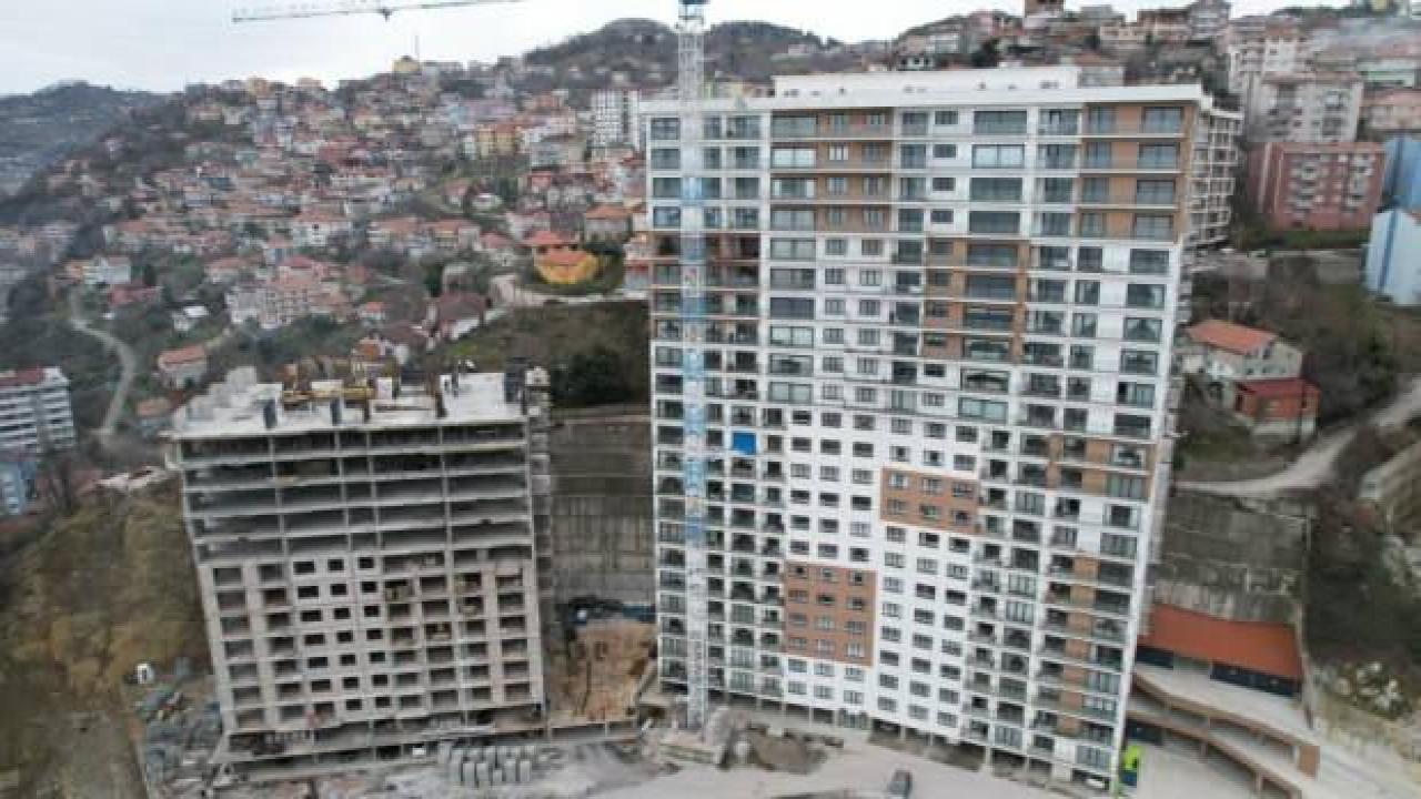 Yaptığı 24 katlı binayla sosyal medyanın gündemine oturdu